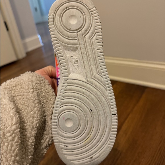 Nike Air Force 1’s with custom rainbow drop design (size 4.5Y) - Picture 2 of 6